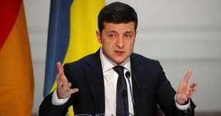 أوكرانيا: توقيف ضابطين بتهمة التخطيط لاغتيال زيلنيسكى
