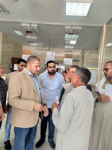 غطاس يتابع سير العمل وتلقى ملفات التصالح بالمركز التكنولوجى بحوش عيسى بالبحيرة