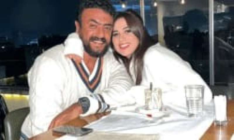 ياسمين عبدالعزيز وأحمد العوضي 