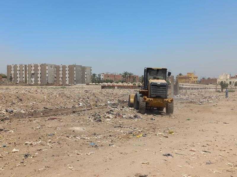 محافظ أسيوط: حملة نظافة مكبرة بمنطقة الإيواء ومركز الشباب بعرب المدابغ بمركز أسيوط
