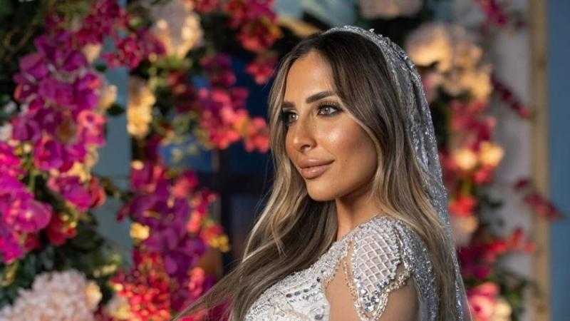 محمد الشرنوبي يثير الجدل في حفل زفاف لينا الطهطاوي ومحمد فرج