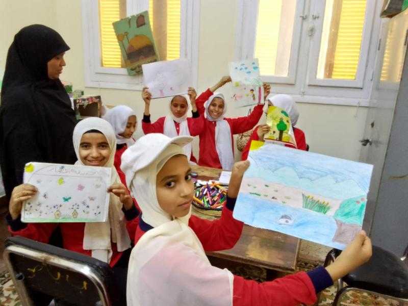 عروض فلكلورية واحتفالات بعيد العمال والربيع بثقافة الوادي الجديد