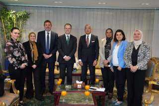 رئيس جامعة عين شمس يستقبل السفير البريطانى بالقاهرة لبحث تعزيز التعاون المشترك
