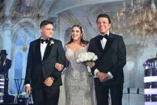 إيهاب توفيق يحتفل بزفاف ابنة مصطفى كامل من أمريكا