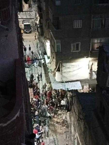 انهيار عقار في الإسكندرية وتحطم عدد من السيارات