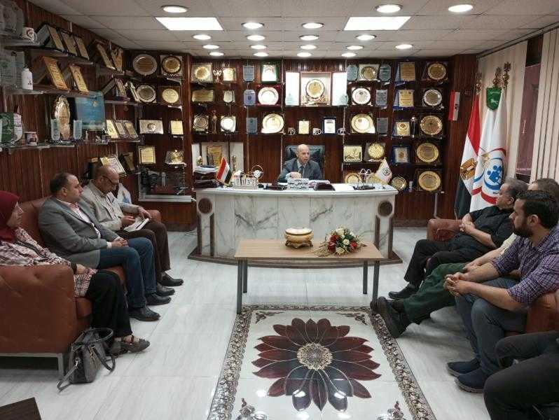 وكيل وزارة الصحة بالشرقية يجتمع بإدارة الطب العلاجي لمناقشة تطوير الخدمة بالمستشفيات