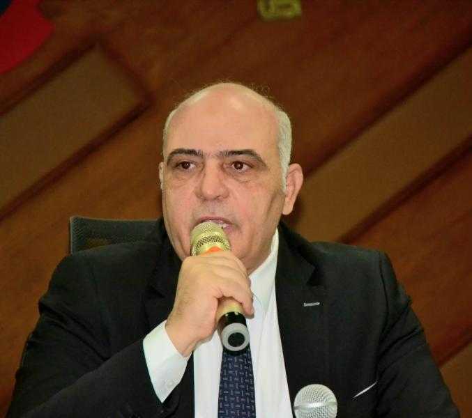 شوقي يعقد إجتماع لمناقشة الموقف التنفيذى للخطة الاستثمارية للعام المالى الحالي بالبحيرة