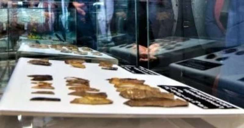 القطع الأثرية