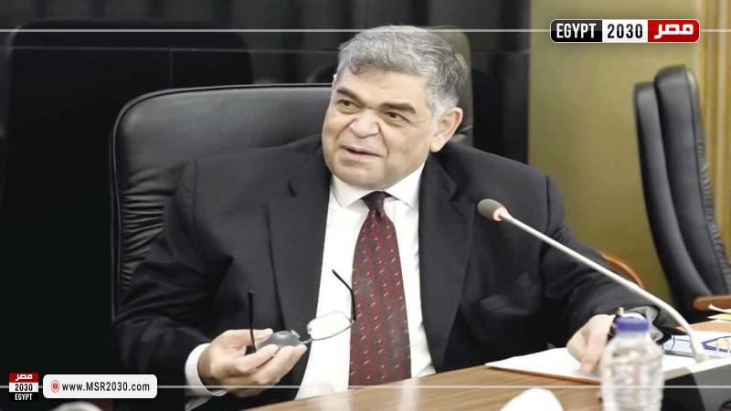 الدكتور أشرف حاتم رئيس لجنة الصحة بمجلس النوب