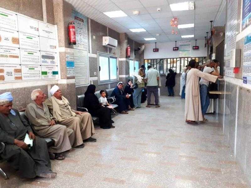 محافظ سوهاج يتابع إجراءات تلقي طلبات التصالح على مخالفات البناء بالمراكز التكنولوجية