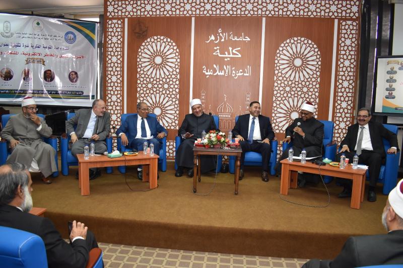 جانب من اللقاء