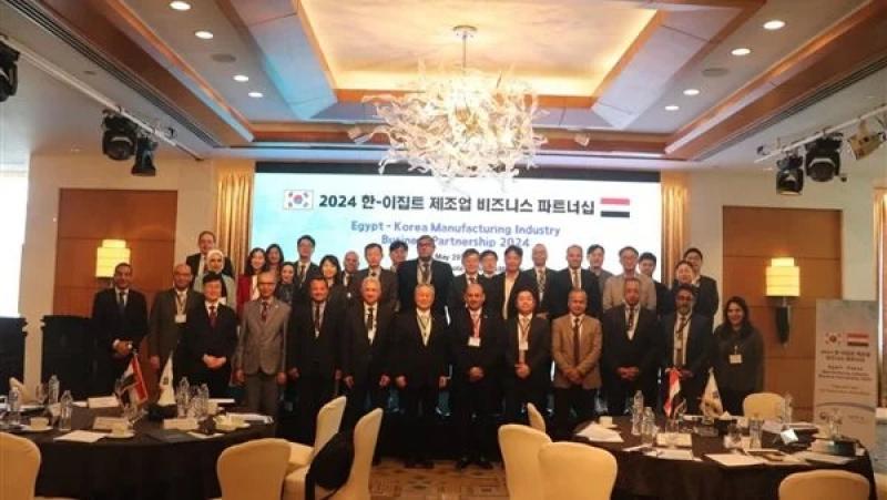 مصر وكوريا يناقشان سبل تعزيز التعاون في مجال الصناعة التحويلية