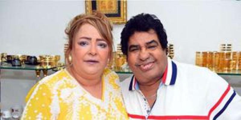 أحمد عدوية وزوجته