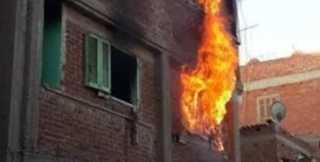حريق يلتهم منزلين في سوهاج
