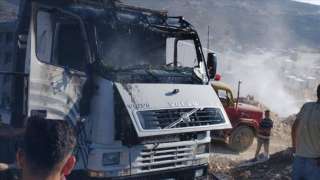 مستوطنون يحرقون شاحنة إسرائيلية قرب رام الله لاعتقادهم أنها تحمل مساعدات لغزة