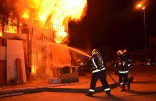 السيطرة على حريق داخل مصنع مراتب في البدرشين