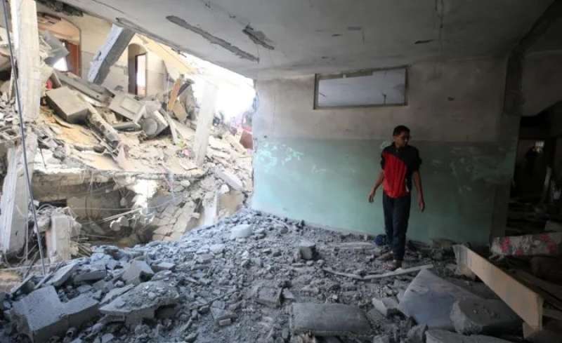 تدمير أكثر من نصف المباني في غزة
