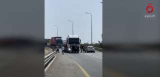 مستوطنون يهاجمون شاحنة مساعدات إنسانية متوجهة لقطاع غزة.. «فيديو»