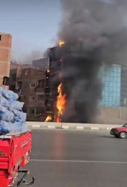 حريق عقار الطريق الدائرى