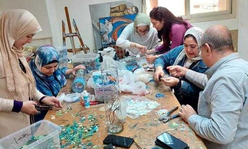 ثقافة الإسكندرية تشهد انطلاق ورشة دور تتطور لتدريب الشباب على فن الموزاييك