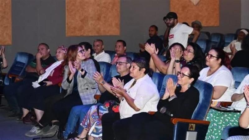 السفير التونسى يحضر ”شعلة” في مهرجان ايزيس الدولي لمسرح المرأة