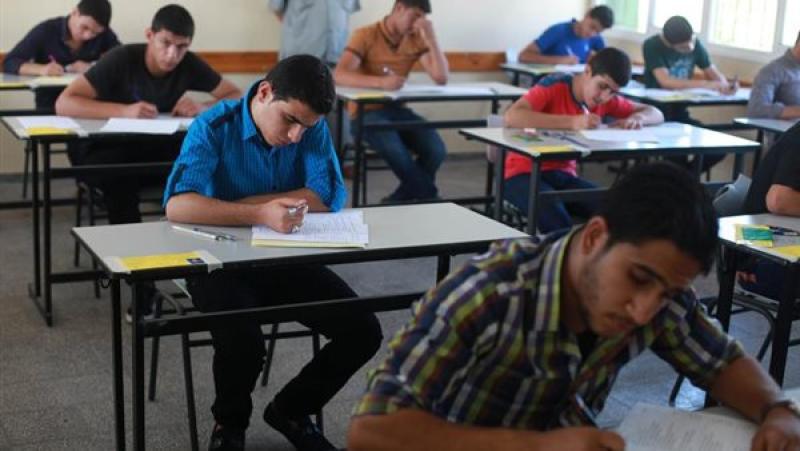 امتحانات الدبلومات الفنية 