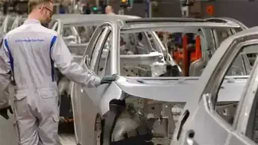 الوزراء: البرنامج الوطني لتنمية صناعة السيارات يوفر حوافز لبناء قاعدة قوية للصناعات المغذية لها