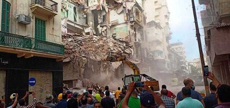 انهيار عقار مأهول بالسكان في الإسكندرية.. اعرف التفاصيل