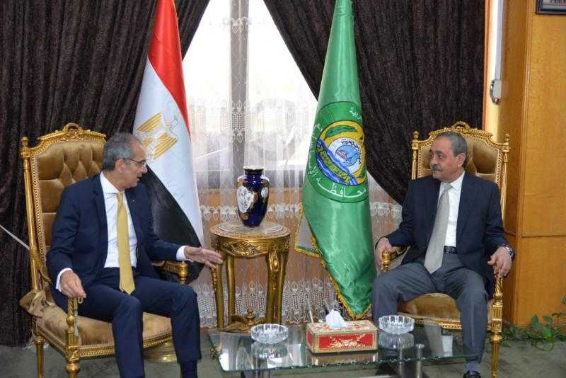 محافظ الإسماعيلية يستقبل وزير الاتصالات وتكنولوجيا المعلومات لافتتاح وتفقد عدد من المشروعات