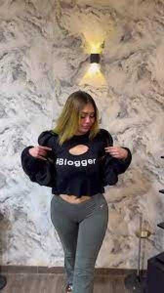 نظر استئناف هدير عبد الرازق على حكم حبسها سنة.. بعد قليل