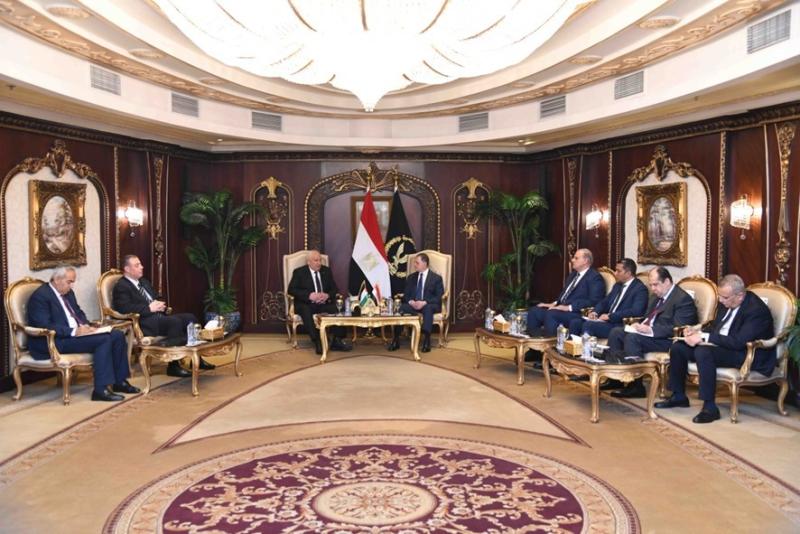 وزير الداخلية يستقبل نظيره الفلسطينى ويبحث تعزيز التعاون فى القضايا الأمنية المشتركة