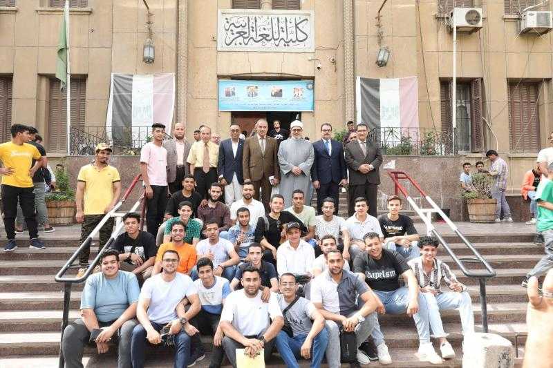 رئيس جامعة الأزهر يتفقد لجان امتحانات كلية اللغة العربية بالدراسة ويشيد بانضباط اللجان