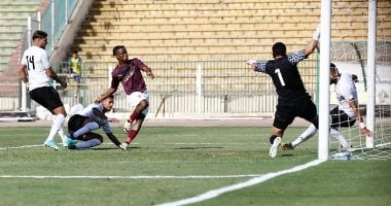 مكادى أمام سيراميكا