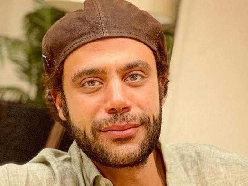 طرح برومو فيلم ”اللعب مع العيال”