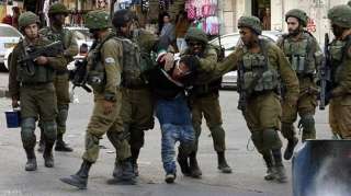 قوات الاحتلال تعتقل 20 فلسطينيا من الضفة