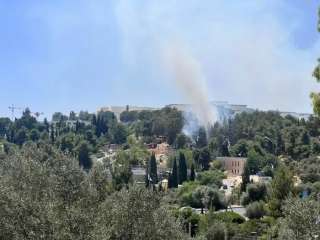 عاجل.. اندلاع حريق بالقرب من مبنى الكنيست في القدس المحتلة
