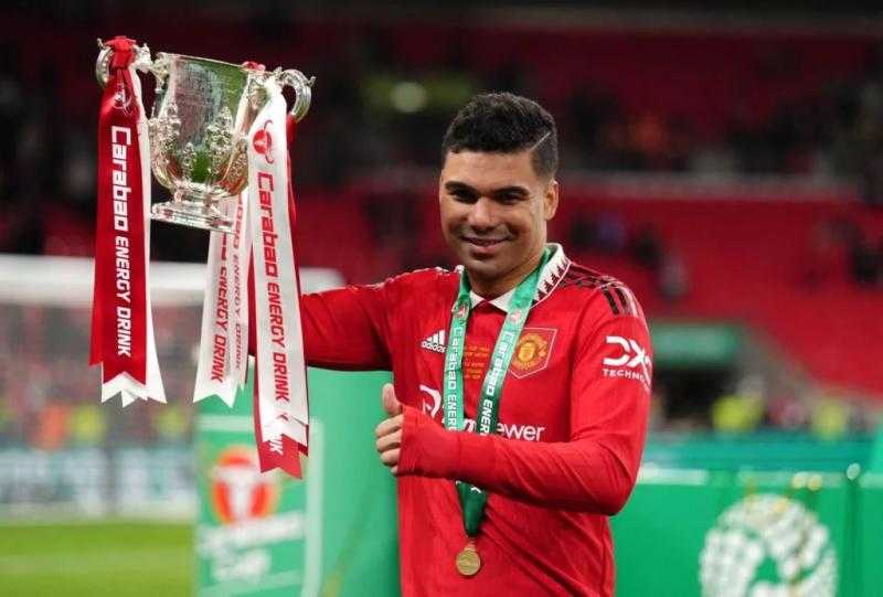 الرواتب تُشعل أزمة بين كاسيميرو ومانشستر يونايتد وسط حلم التتويج الأوروبي