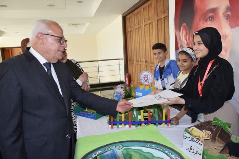 محافظ بورسعيد 