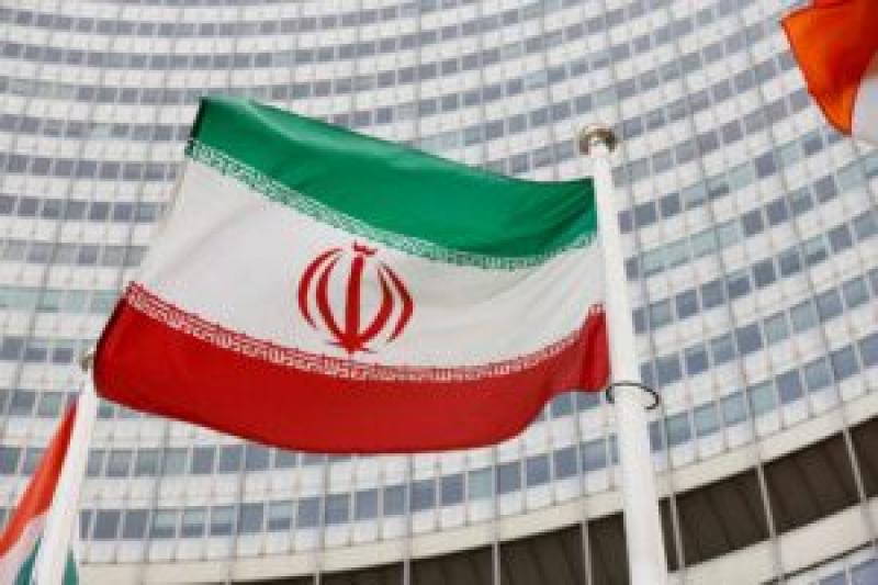 علم إيران