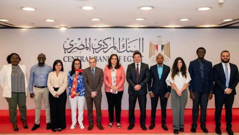 «المركزي» يستقبل وفدًا من نظيره الكيني للتعرف على تجربة مصر الرائدة في شبكة المدفوعات