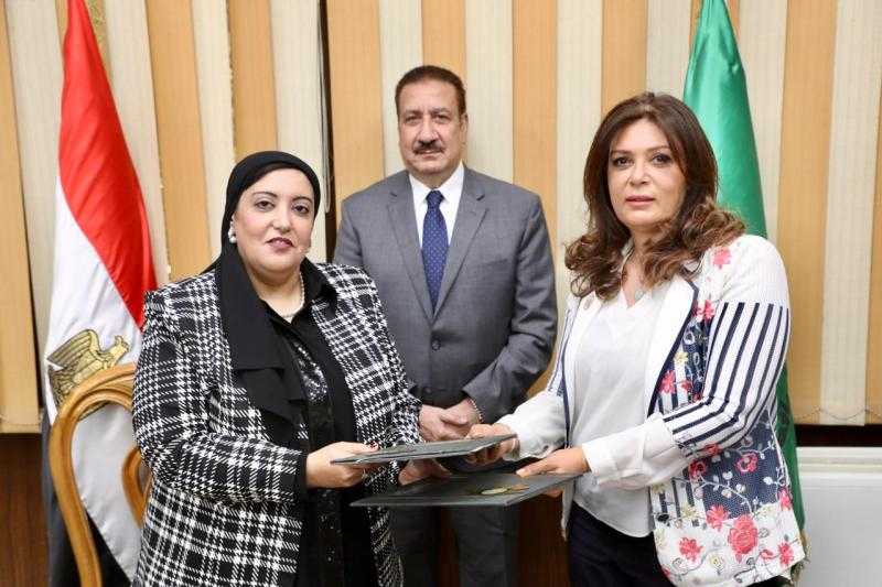 محافظ المنوفية يشهد توقيع بروتوكول بين جامعة السادات ومديرية الشئون الصحية لتدريب طلاب كليات الطب والتمريض