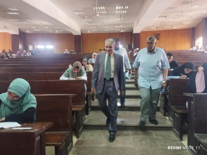 كلية دار العلوم بجامعة أسوان 