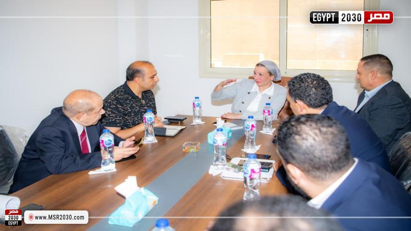 وزيرة البيئة