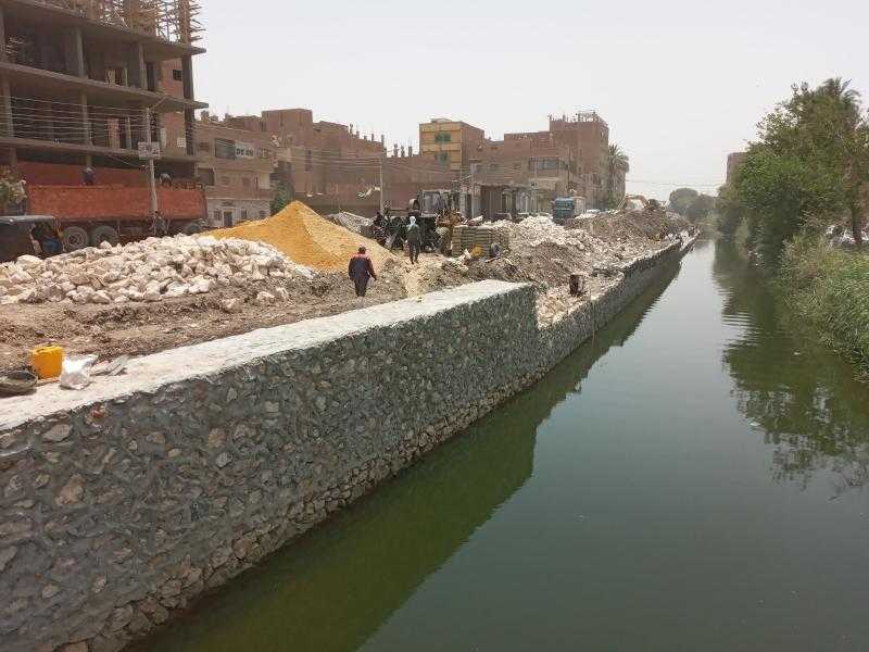 محافظ أسيوط: تدبيش الترعة المجاورة لطريق مير- الدير المحرق بطول 4 كم وإنشاء كورنيش عليها