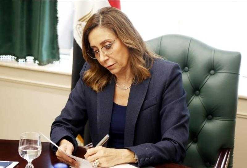 وزيرة الثقافة تعتمد برنامج مبادرة الوزارة الصيفية ثقافتنا في إجازتنا
