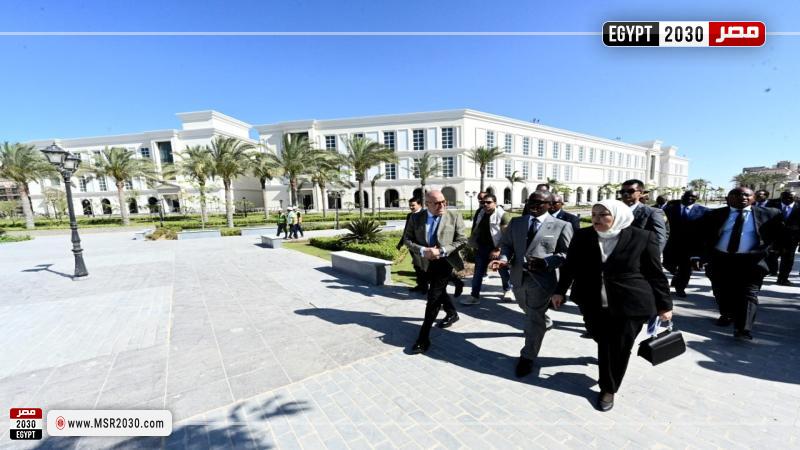وزير الإسكان: مستعدون لتقديم الخبرات ومشاركة تجربتنا العمرانية مع أشقائنا في غينيا الاستوائية