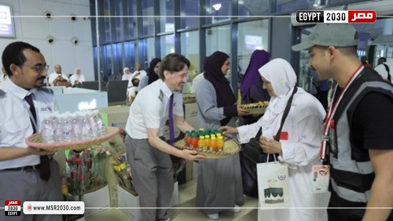 الداخلية تودع أسر الشهداء أثناء مغادرتهم البلاد