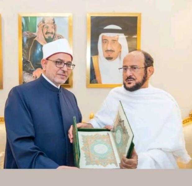 وزير الشئون الإسلامية والدعوة والإرشاد السعودي يستقبل رئيس جامعة الأزهر