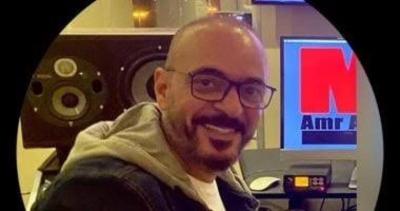 وفاة الموزع الموسيقي عمرو عبد العزيز بعد صراع مع المرض