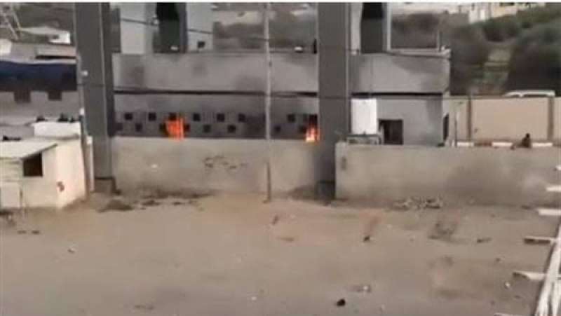 حرق معبر رفح